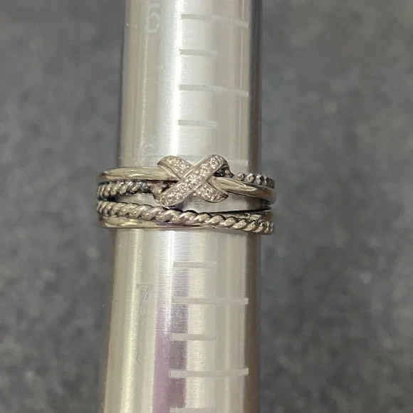 David Yurman Ring Crossover with Diamonds - Picture 7 of 7